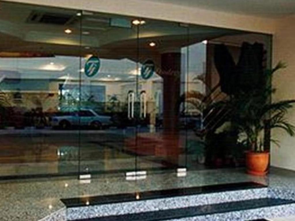 Traders Inn Brunei Bandar Seri Begawan Esterno foto
