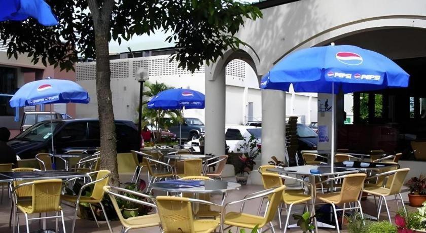 Traders Inn Brunei Bandar Seri Begawan Esterno foto